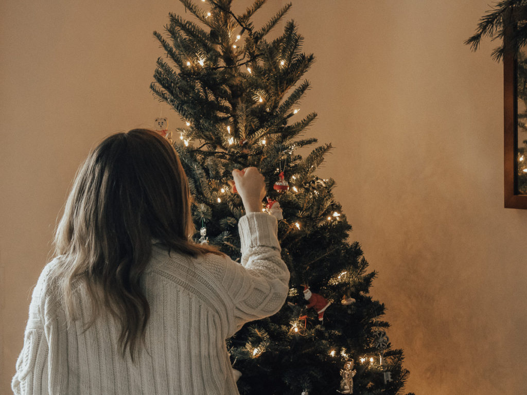 The Lavender Daily -Simple Holiday Decor