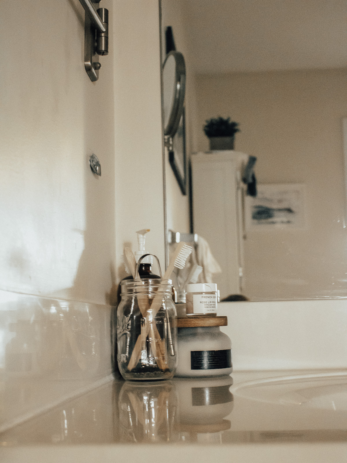The Lavender Daily - Bathroom Decor Update