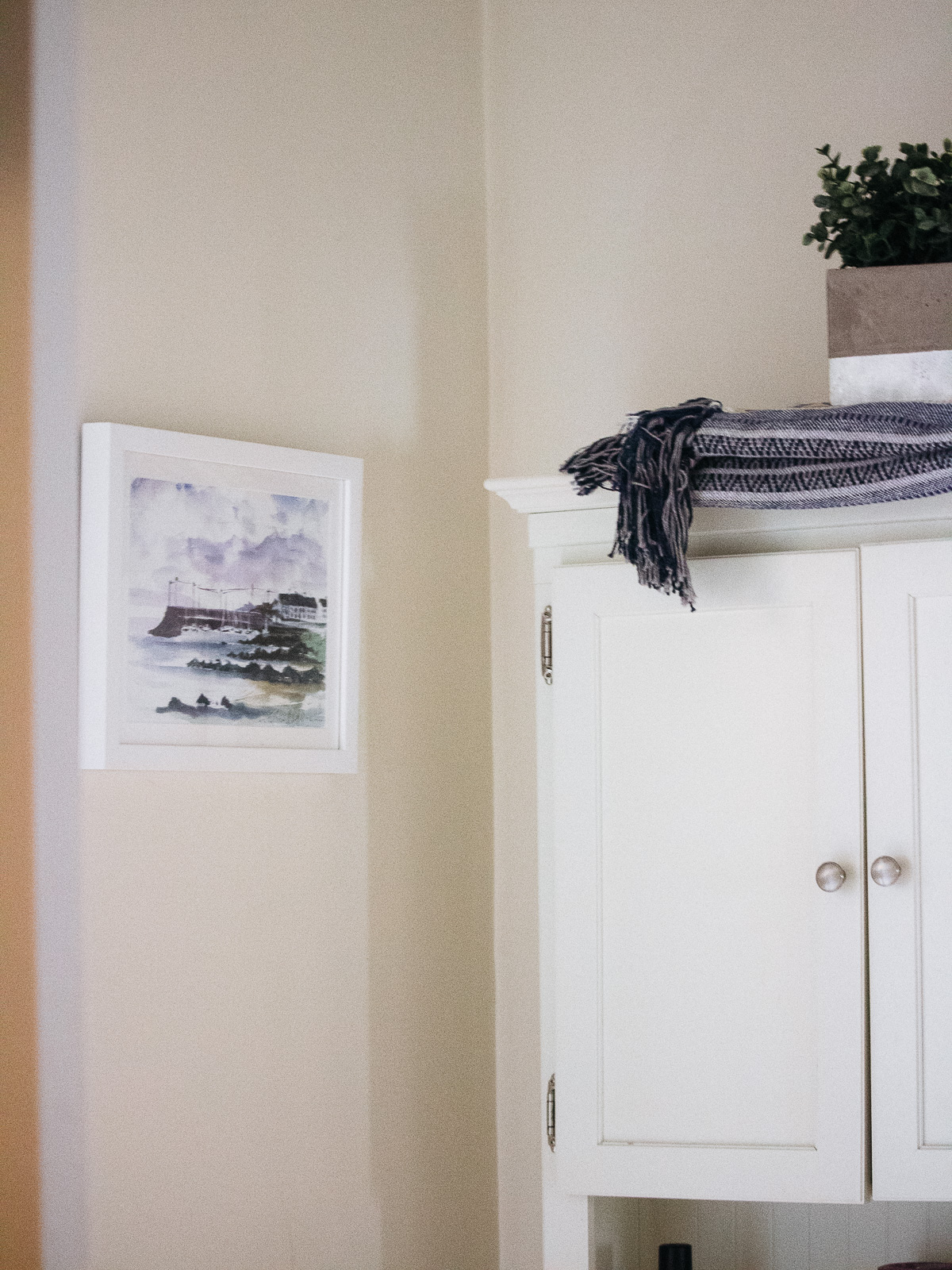 The Lavender Daily - Bathroom Decor Update