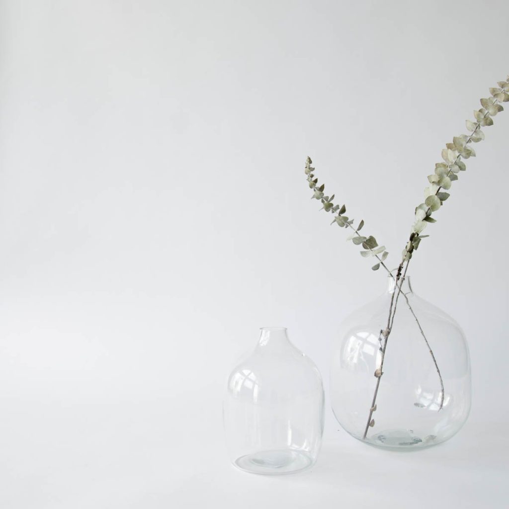 June Home Supply Round Glass Vase