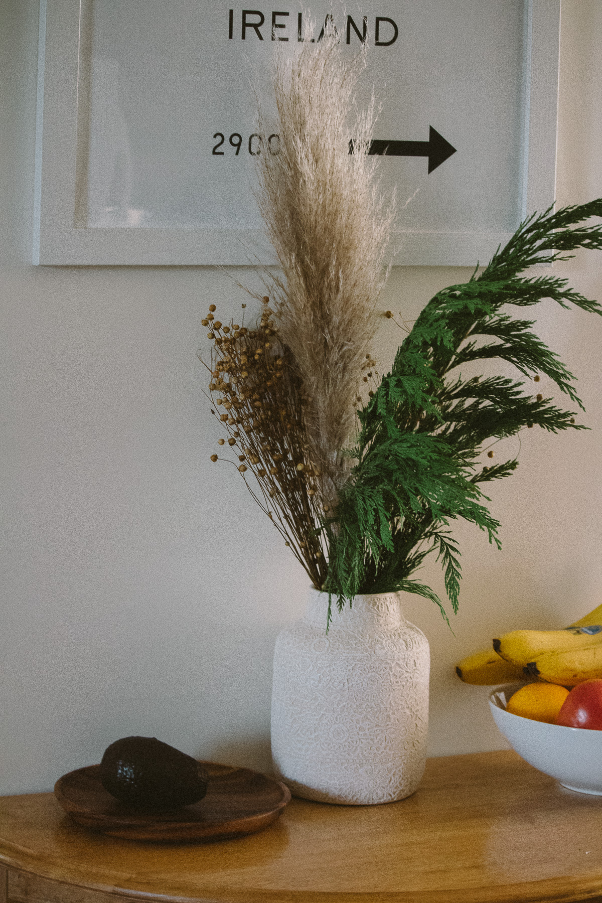 The Lavender Daily - My Simple + Sustainable Holiday Decor
