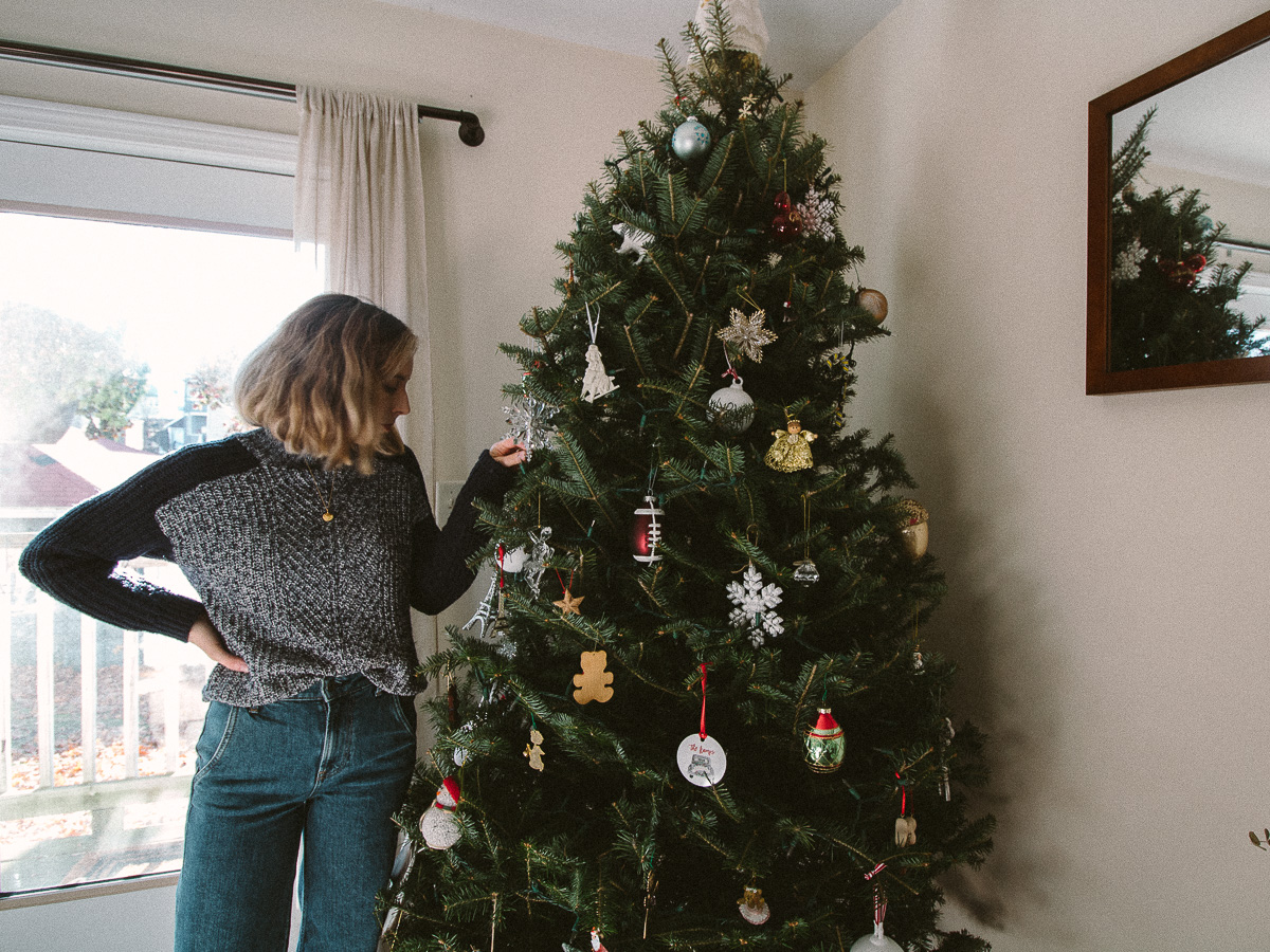 The Lavender Daily - My Simple + Sustainable Holiday Decor